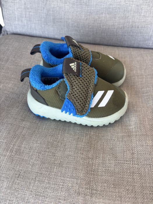 Детски маратонки Adidas номер 4/20