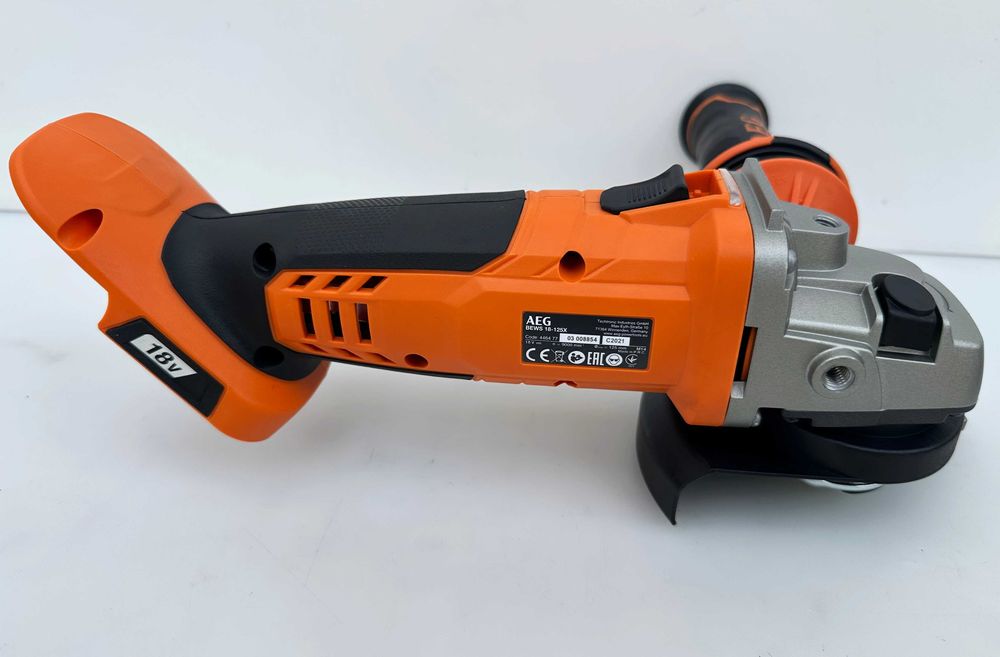 Нов комплетк от ъглошлайф AEG BEWS 18-125X и винтоверт AEG BSB18C2