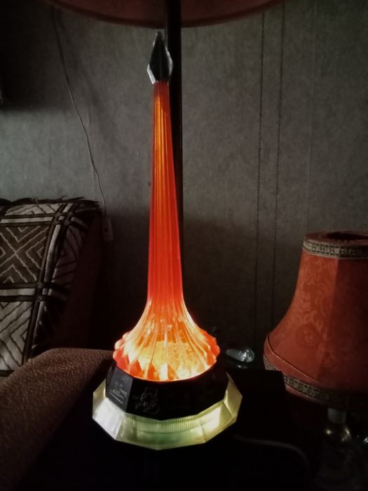 Советская настольная лампа.