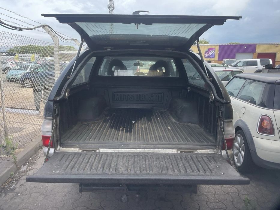 Mitsubishi l200 2.5td 116 коня  на части