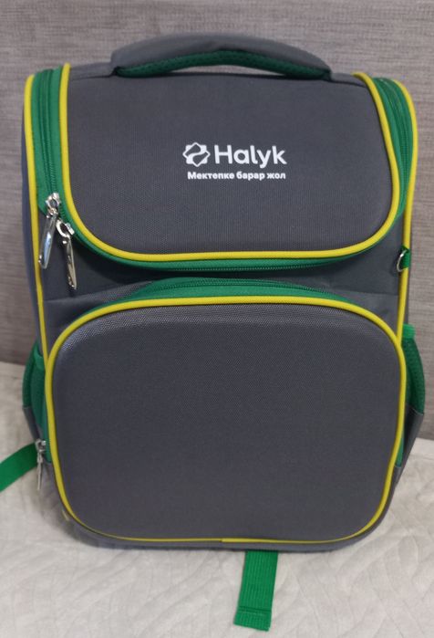 Продам новый рюкзак для школы