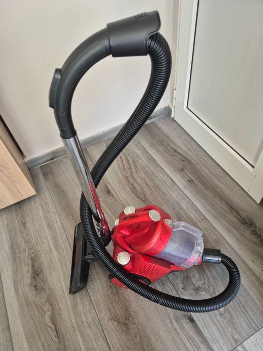 Прахусмукачка STARLIGHT 700W