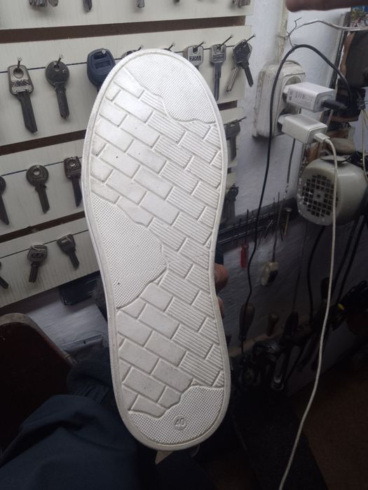 Продам кеды в хорошем состаяний