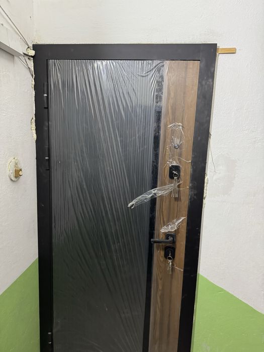 Установка двери железный