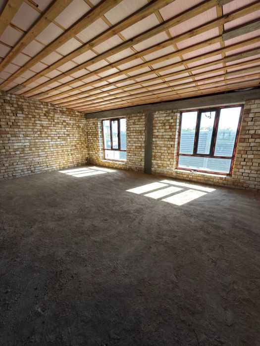 Продаются ТАУНХАУСЫ ! Уста Ширин  Ориентир: ТЦ Малика