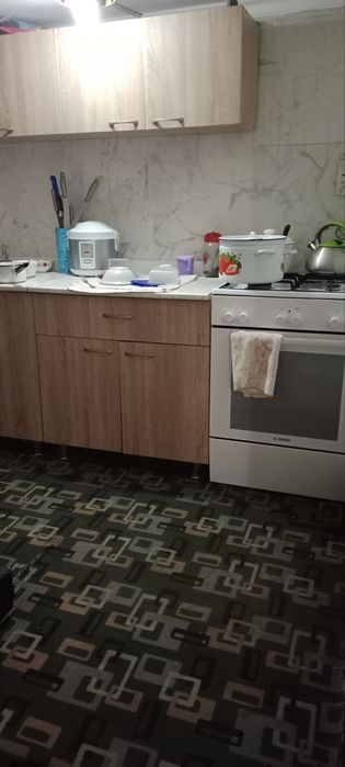 Кухонный гарнитур с мойкой