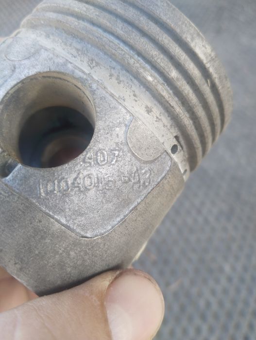 Поршни от москвича новые