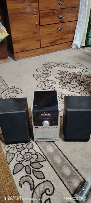 Музыкальный центр LG