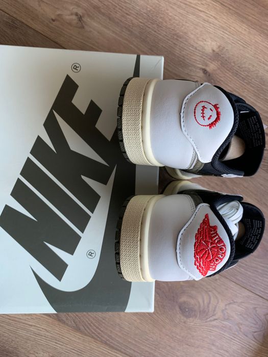 Jordan 1 Low Travis Scott Olive