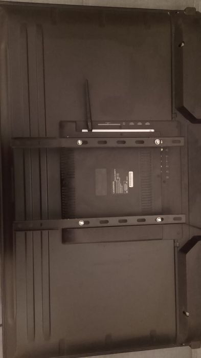 Leadbros- телевизор