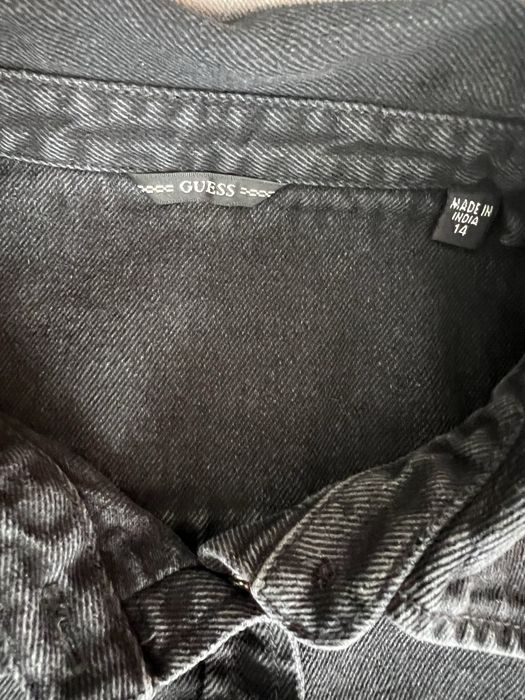 Детска рокля на GUESS в размер 14