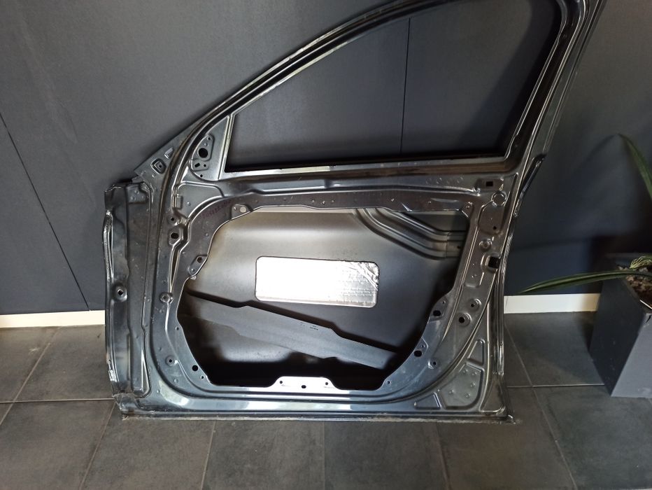 Дверь Mercedes w205 c class оригинал