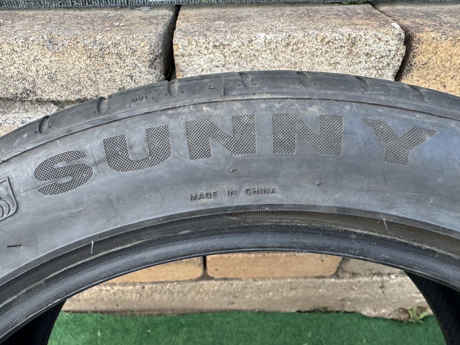 2 броя Летни гуми 245/45 R19 SUNNY Sport Macro NA305