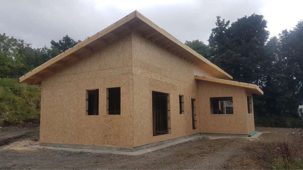 Construim căsuțe din lemn