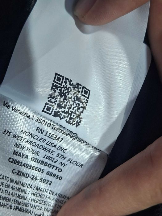 Geacă Puffer Moncler (Model Nou) – Mărimea 2XL – Stare impecabilă