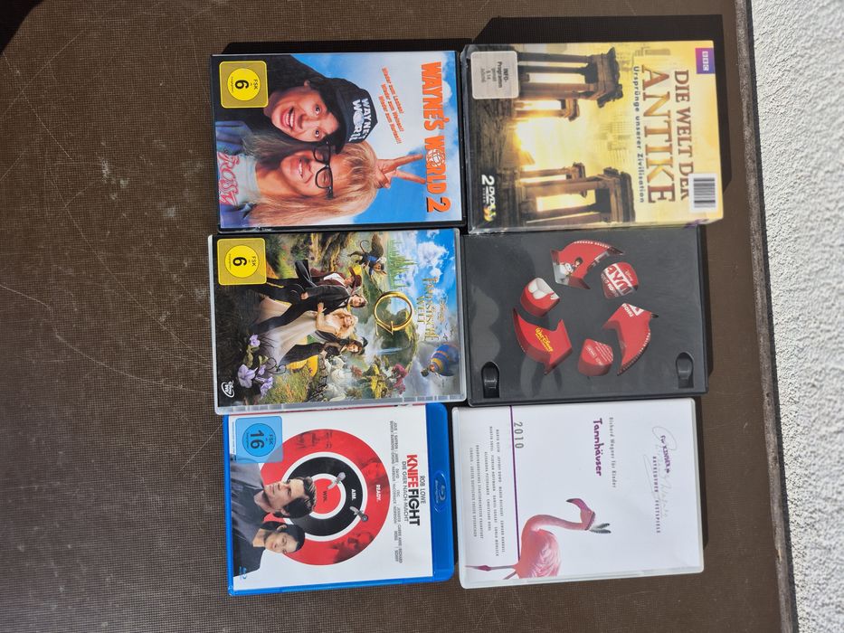 Vând lot  19 DVD uri cu filme,Acțiune, Comedie, documentare, animatie