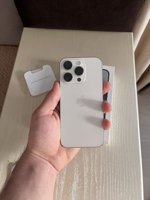 Продам айфон 15 про