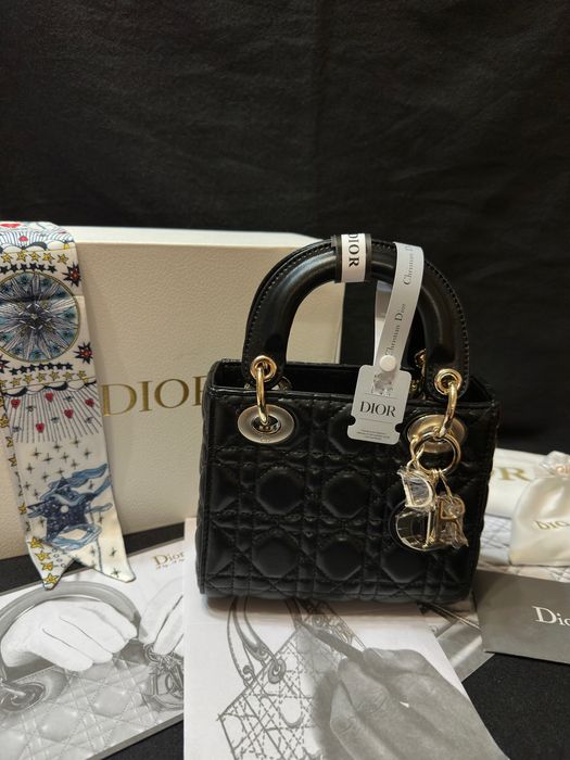 Дамска чанта тип Lady Dior – чисто нова