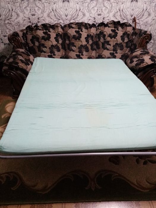 Продам диван с одним креслом