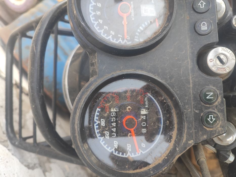 Продам мотоцикл GSX 200см³ 300k