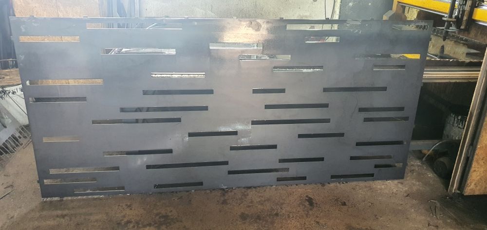 Decupare tablă traforată CNC pentru porți și garduri