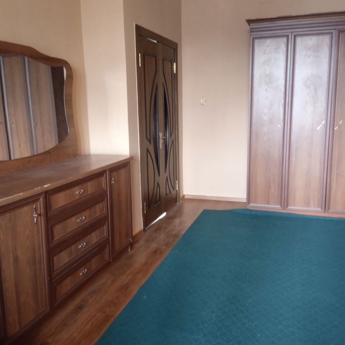 2 xonali uy ijaraga beriladi. UVD oldida