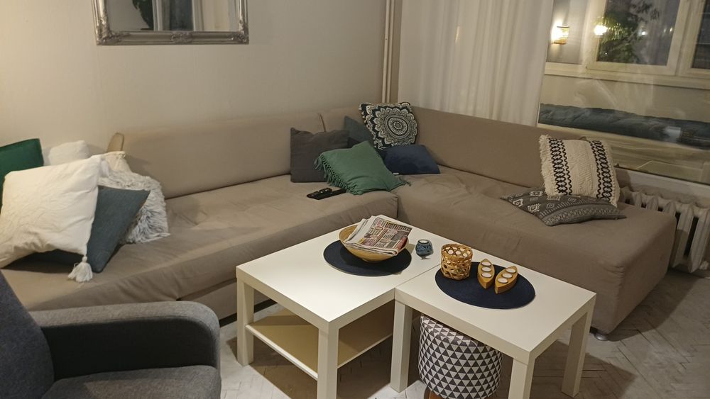 Геобразен диван десен