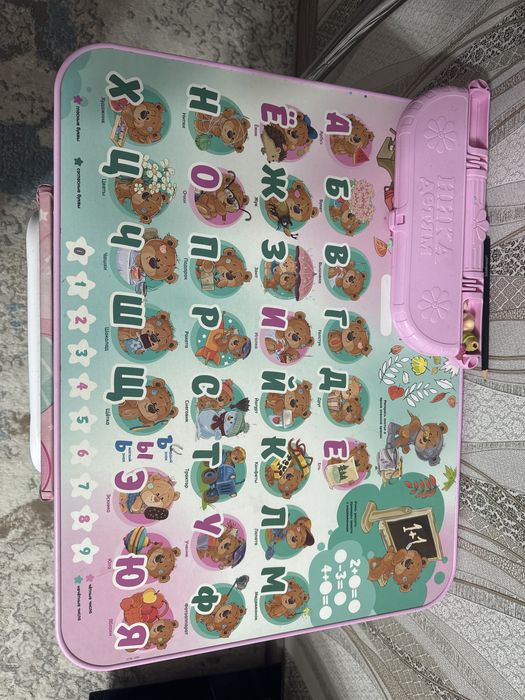 Продум детский стол со стулом