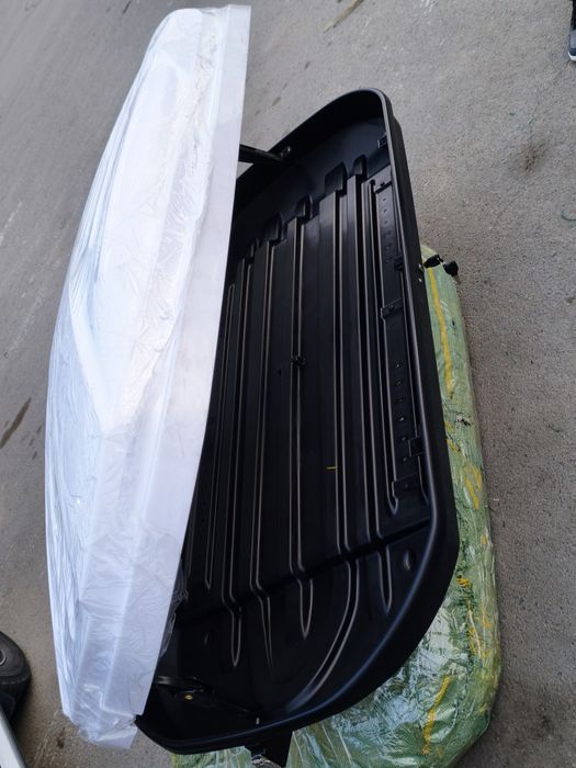 Автобокс белый 650л.