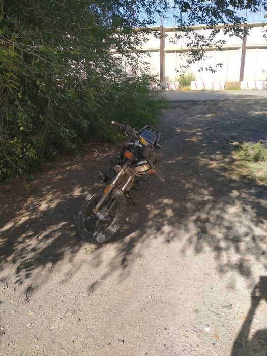 продам мотоцикл Suzuki gsx 200