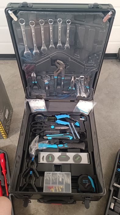 Куфар с инструменти MSA610