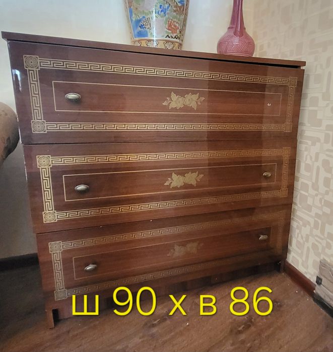 Продаётся спальный гарнитур