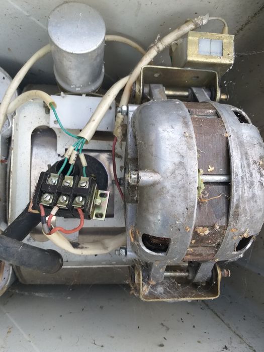 Продам не дорогои электро двигатель