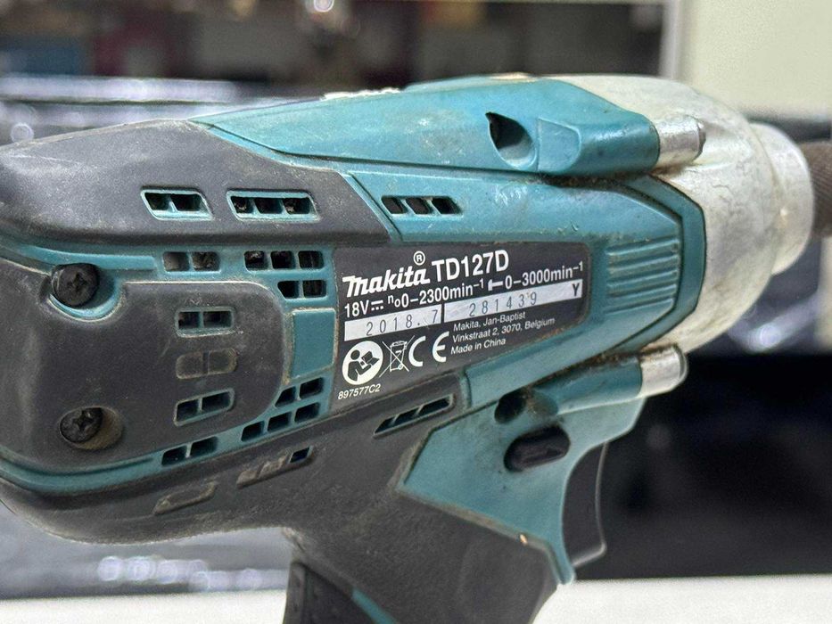 Акумулаторен винтоверт Makita TD127D с батерия и зарядно