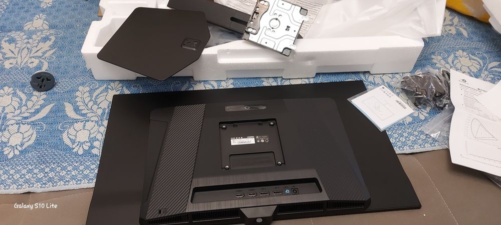 Монитор G27W8S QD-OLED Titan Army