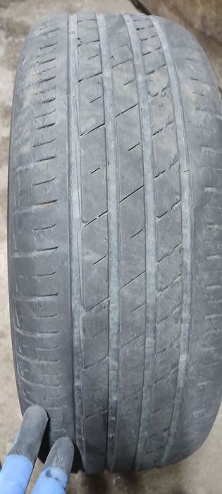 Продам комплект летних шин.
