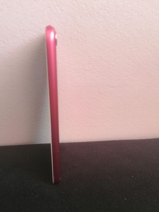 Продавам Apple IPod touch 5th-A1421-розов цвят