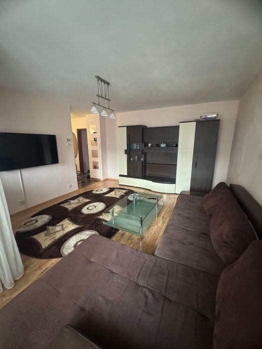 Inchiriez apartament trei camere sucpi lapus