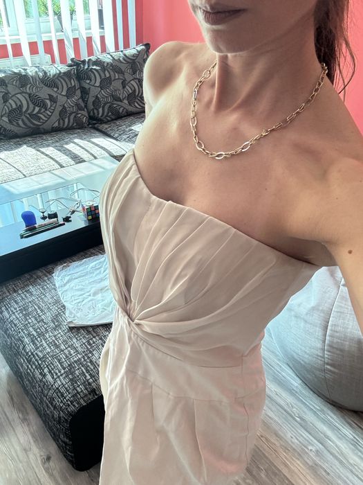 Коктейлна секси рокличка