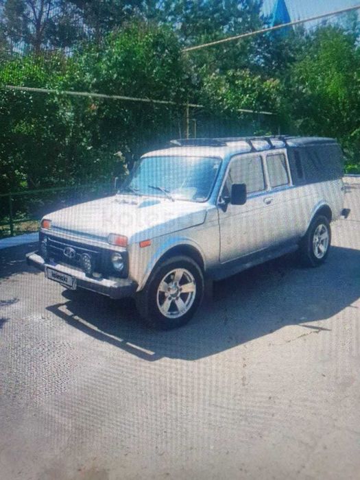 Продам ВАЗ Лада 2121 нива, 2013 год