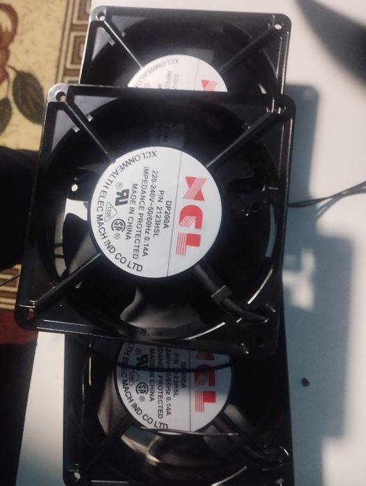 вентилятор 80x80 m.m 220V