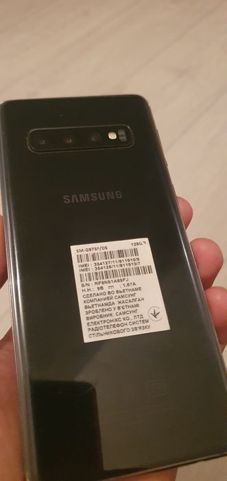 Самсунг        s10