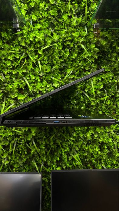 Msi Catana 17 GF 76