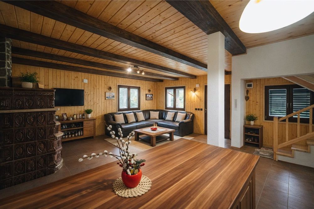 Casă de vacanță de vânzare – Tengheler, lângă Ditrău