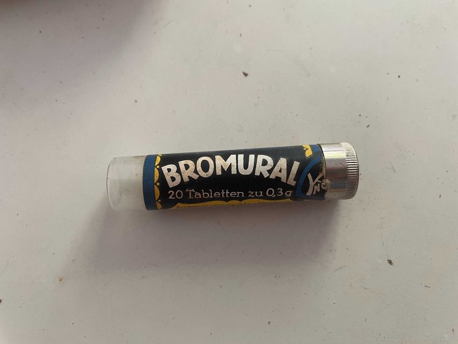 recipiente pt medicamente gole sticla si aluminiu vechi BROMURAL rare