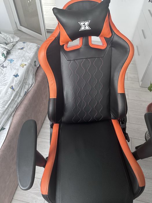 Vand calculator cu tot ce se vede