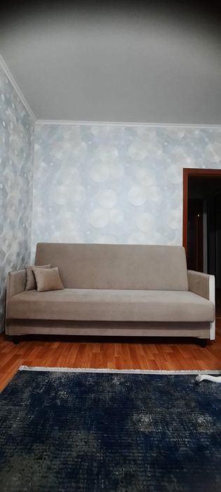 Продам диван почти новый