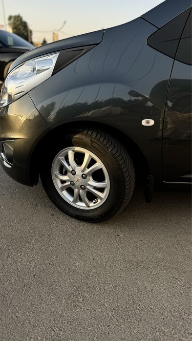 Продаю Chevrolet Spark 2023 год