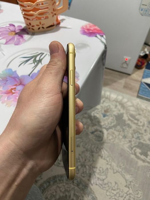 Айфон ХR 128 gb.  ,