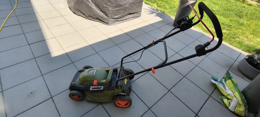 Mașina tuns iarba Heinner 1600w